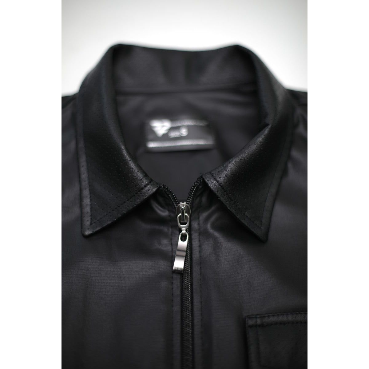 Polo Shirt With Pocket And Zipper - Love-union.de