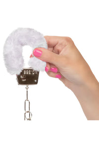 CalExotics - Playful Furry Cuffs – Verstellbare Handschellen mit Fell - Love-Union.de