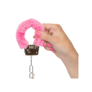 CalExotics - Playful Furry Cuffs – Verstellbare Handschellen mit Fell - Love-Union.de