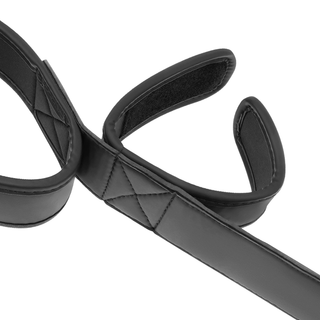 FETISH SUBMISSIVE – Bondage spreader bar with neoprene lining