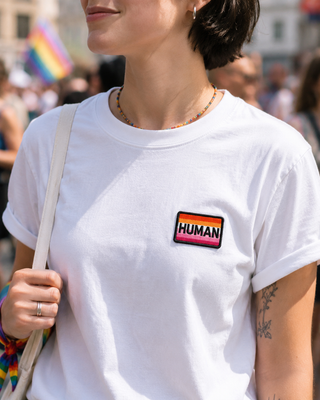 HUMAN Patch – Pride Statement zum Aufbügeln