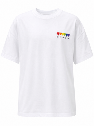 Handmade Shirts | "Love is Love" Oversize Bio-Baumwoll T-Shirt mit Stickmotiv