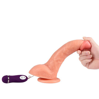 SHEQU - BEAST VIBRIERENDER DILDO MIT FERNBEDIENUNG 24,5 CM by Dreamlove SL