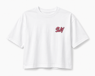 Handmade Shirts | "SLAY" Oversize Bio-Baumwoll Crop Top mit Stickmotiv