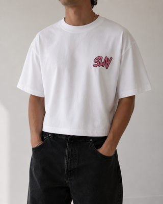 Handmade Shirts | "SLAY" Oversize Bio-Baumwoll Crop Top mit Stickmotiv - love-union.de
